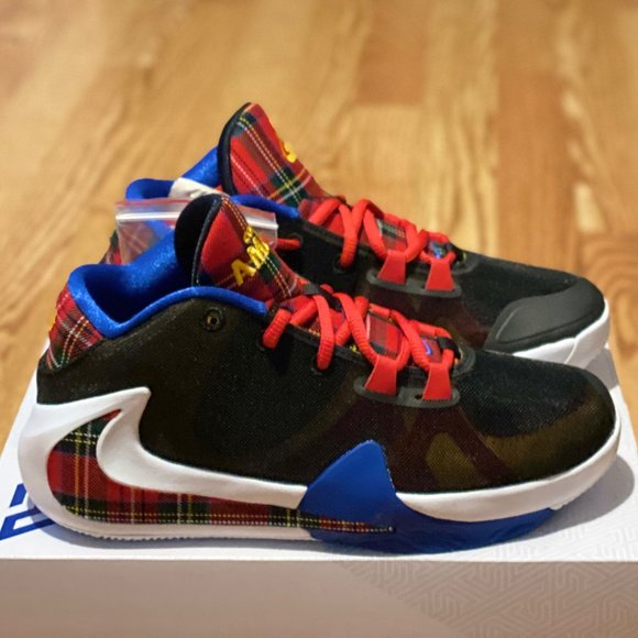 giannis antetokounmpo youth shoes